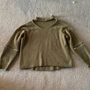 Size M  turtle neck sweater with zippers